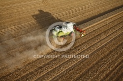 Photo aérienne moisson champ de blé