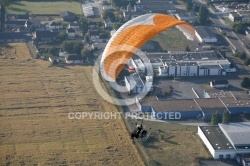 Survol aérien de Blois en paramoteur