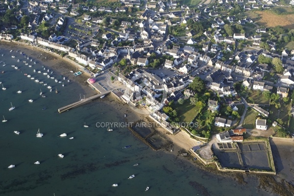 vue aerienne de Locmariaquer du Golfe du Morbihan 56