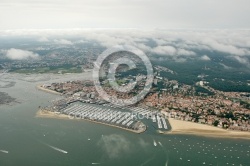 vue aérienne du port de plaisance d Arcachon, Gironde 33
